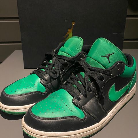 Jordan 1 Low - Lucky Green