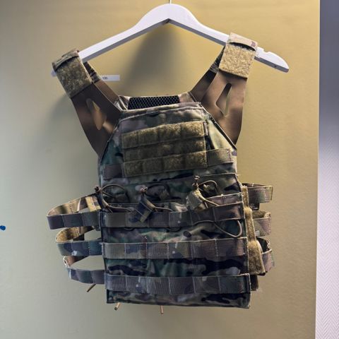 CRYE PRECISION JUMPABLE PLATE CARRIER MULTICAM