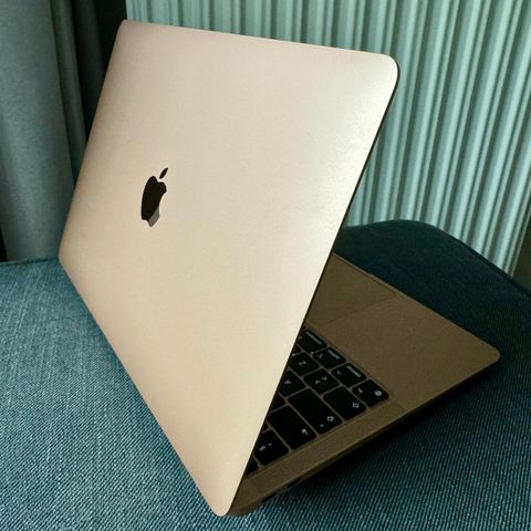 MacBook Air 13” M1/8/256 (2020) rose gold