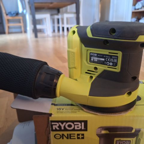 Ryobi eksentersliper