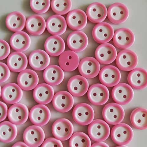 Knapper: 100 rosa/hvite knapper, 11mm