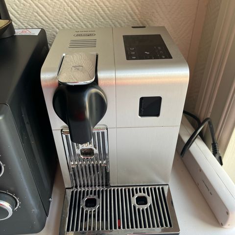 Nespresso Delonghi Kaffemaskine