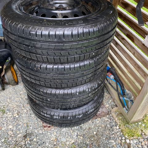 Sommerdekk Rotella 175/65R14.