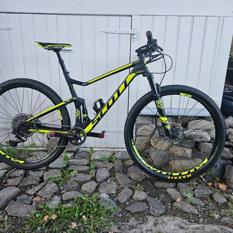 2017 Scott Spark RC 900 WorldCup Carbon str L