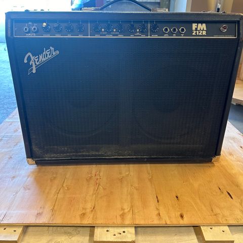 Fender FM 212R gitar amp