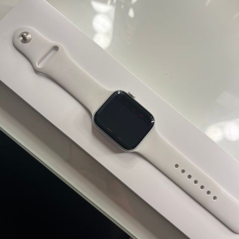 Apple watch SE 2nd gen