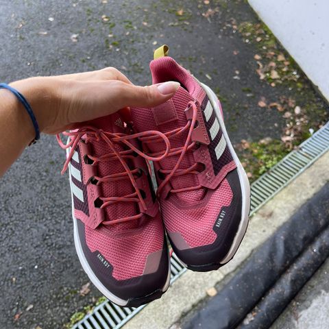 Adidas terrex str 35 ubrukt