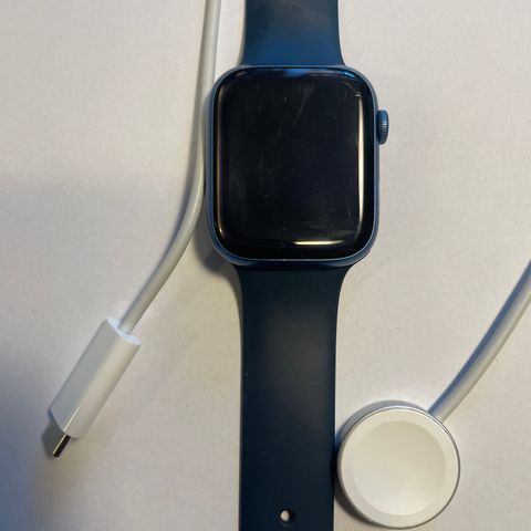 Apple Watch Series 7 (GPS + Cellular) i aluminium, blå