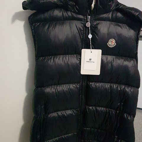 Helt Ny  svart   Moncler Vest Med Hette - Størrelse 3