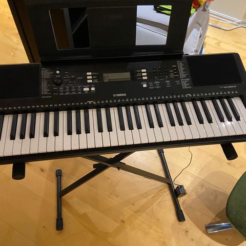 Yamaha PSR 363. Elektrisk piano