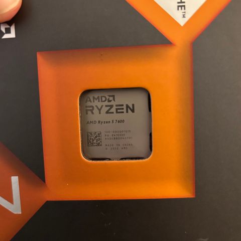 Ryzen 5 7600 CPU uten kjøler selges.. billigere