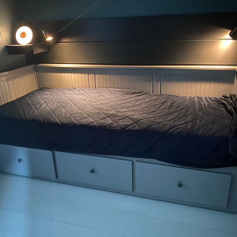 Hemnes IKEA seng