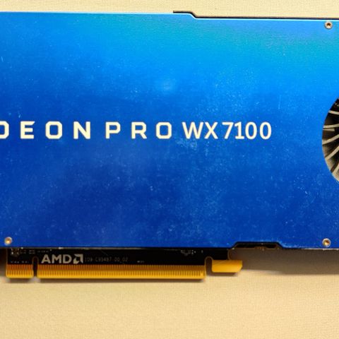 AMD Radeon Pro WX7100(DEFEKT)