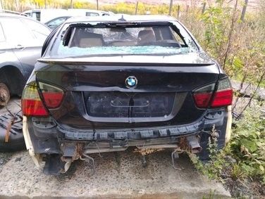 Hugges BMW E90 335 selgers kun i deler.