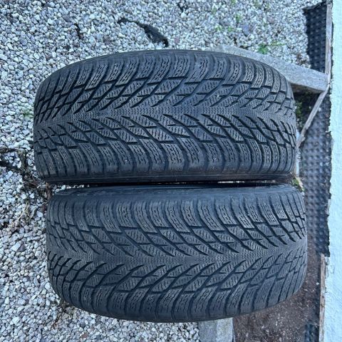 2 x Nokian Hakkapeliitta R3 235/45R18 piggfrie vinterdekk