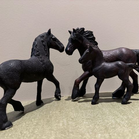 Schleich, Fryser hester, selges