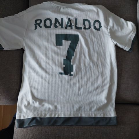 Orginal Real Madrid drakt m Ronaldo str 14 år