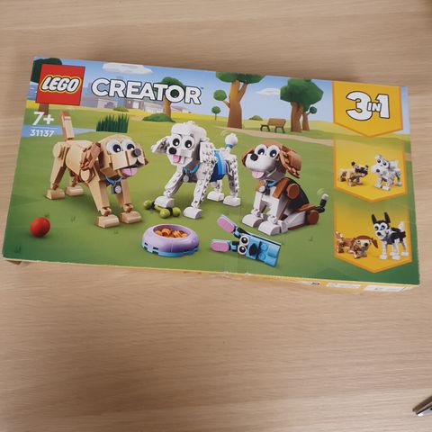 Lego creator 3i1 hunder