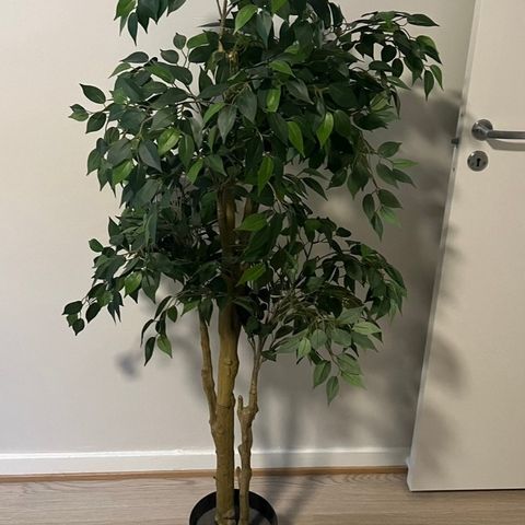 STOR og fin kunstig plante ca 170-180 cm