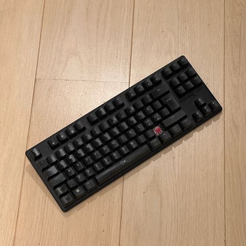 HyperX tastatur selges