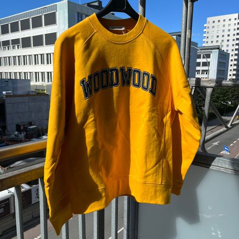 Helt ny Wood Wood Crewneck