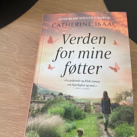 «Verden for mine føtter» av Catherine Isaac