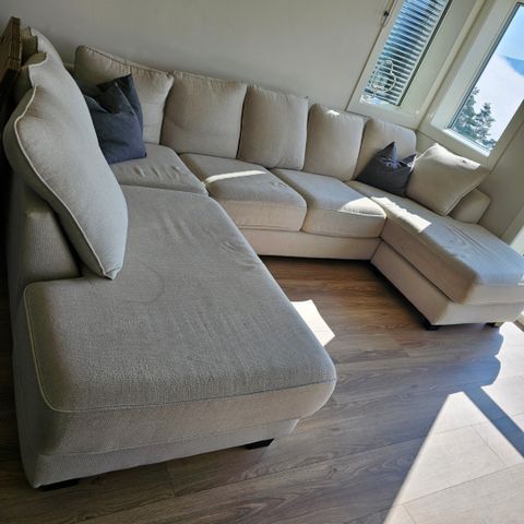 U - sofa med sjeselong ( Reservert)