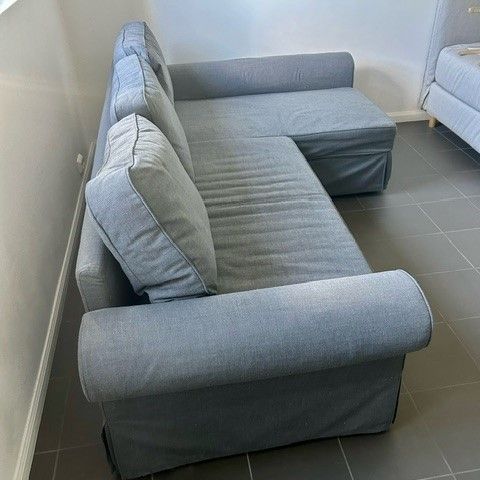 Hjørnesovesofa fra IKEA, modell Backabro