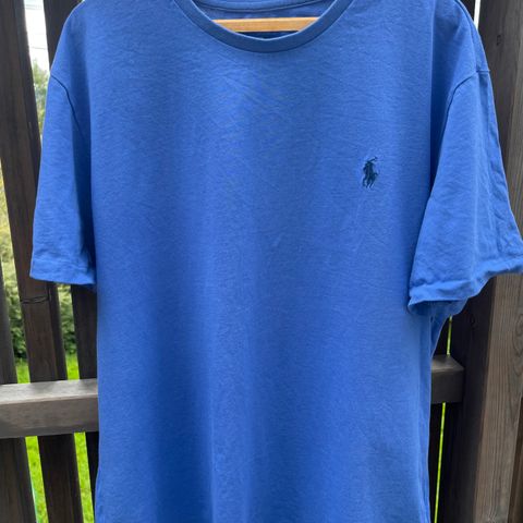 Pent brukt Polo Ralph Lauren t-shirt str M selges