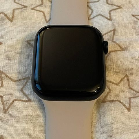 Apple Watch series 8 se bilder og lese beskrivelse 3200 kr ferdig prute