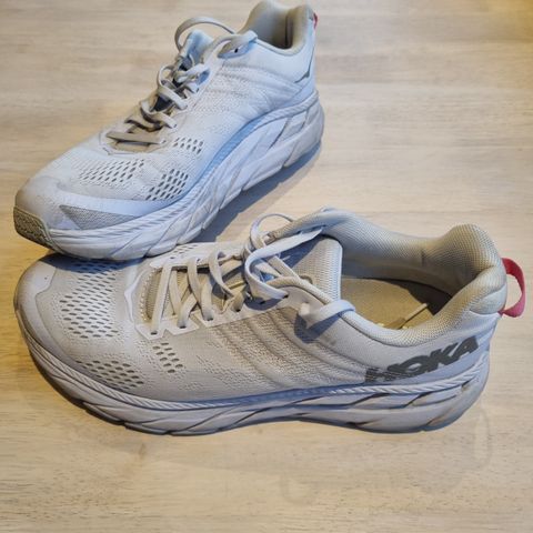 Hoka Clifton 6