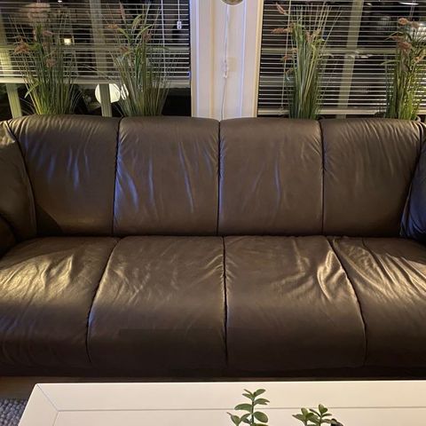 Ekornes skinnsofa 3 + 2