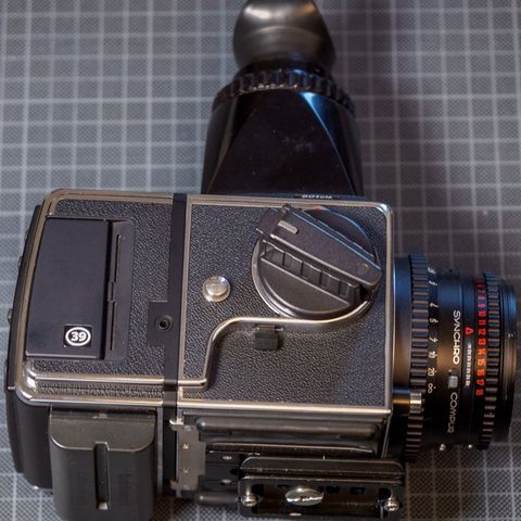 Hasselblad 501CM med 80mm/2,8 planar og CFV39 digitalt bakstykke