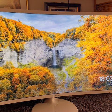 Samsung 32" Buet / Dell 27" Full HD / Philips 27" Full HD