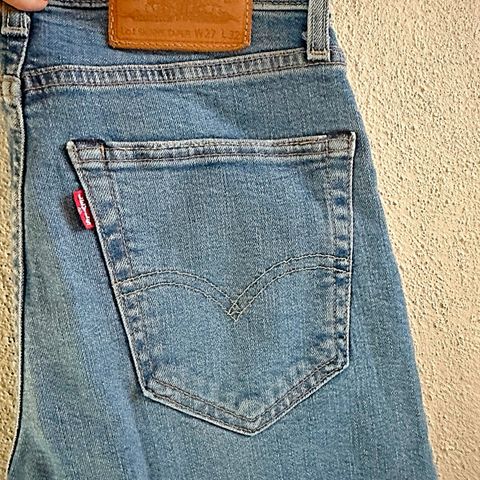 Levis jeans