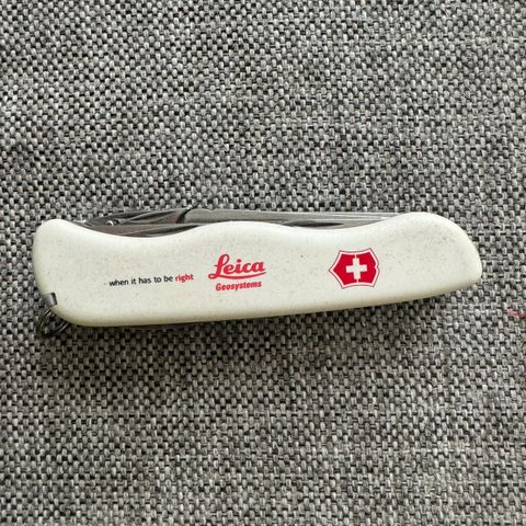 Victorinox swiss leica editon