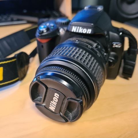 Nikon D-40 med objektiv