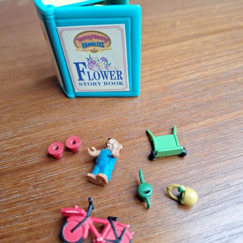 Teeny weeny flower story book