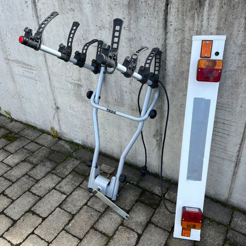 Thule hang on  4 tilt sykkelstativ + skiltholder med lys og refleks