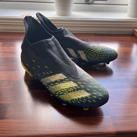 Adidas predator