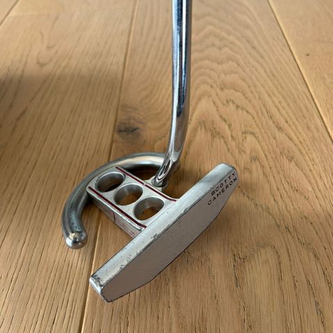 Scotty cameron futura putter