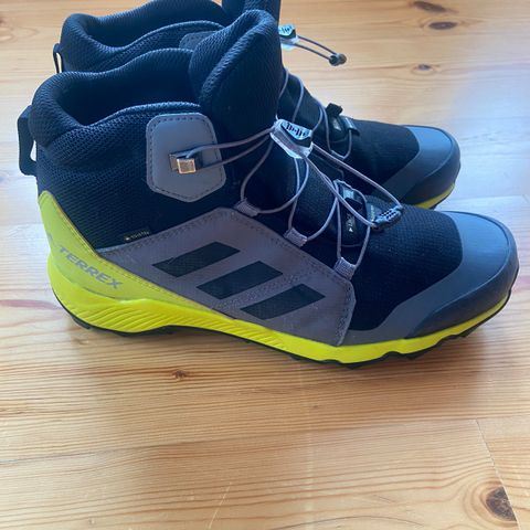 Adidas terrex Goretex tursko str 40