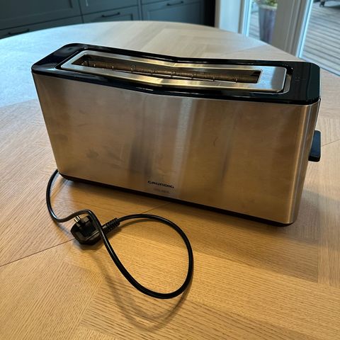 Pent brukt Grundig Grundig Delsia TA 8680 brødrister