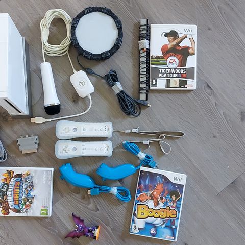 Nintendo wii spillekonsoll med masse tilbehør og spill