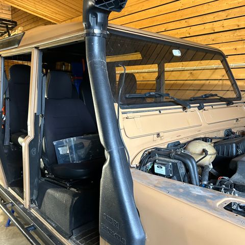 Land Rover Defender Td5 / Td4 / Puma Safari snorkel