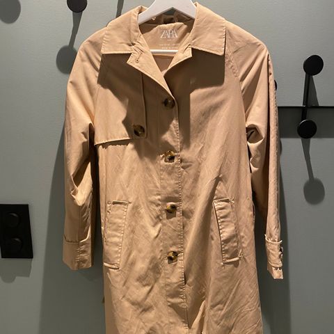 Trenchcoat fra Zara str 164