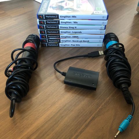 Singstar spill med mic.