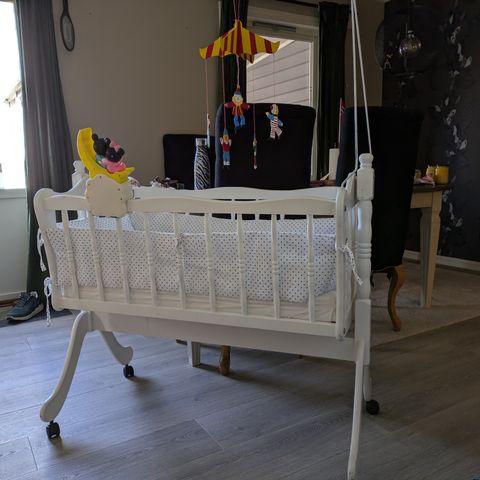 Baby crib med hjul (Hauck)