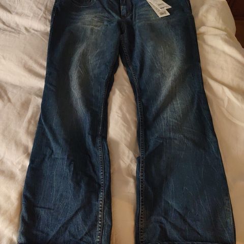 Helt ny S. Oliver jeans, bootcut smart hipster i str. 46/32.