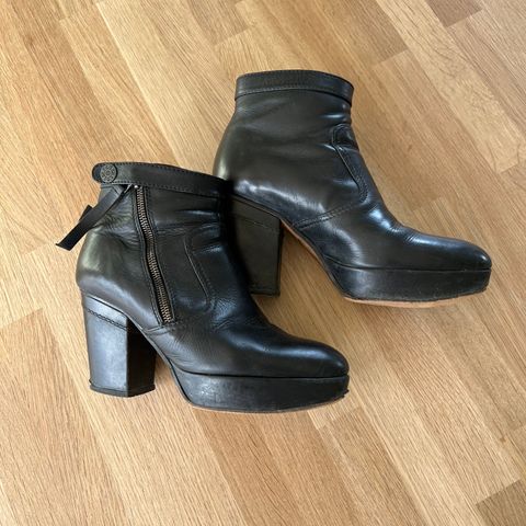 Acne Studio Track Boots